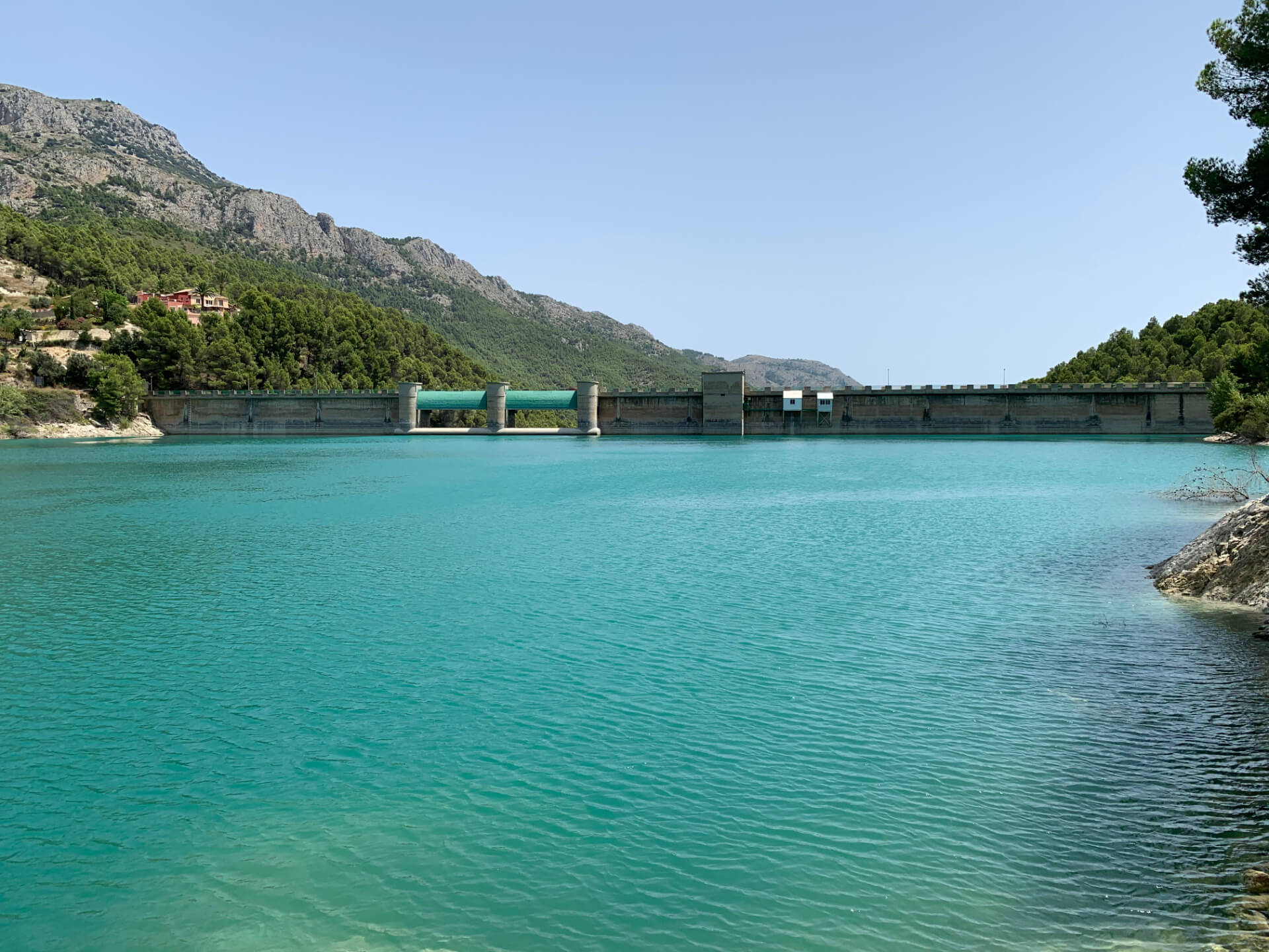 el_embalse_de_guadalest